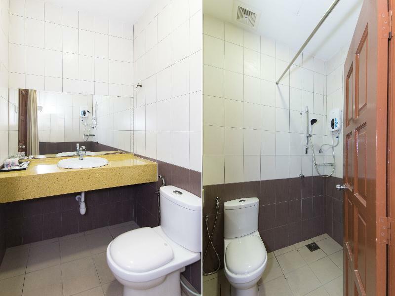 Oyo 776 Fame Hotel Серембан  Экстерьер фото